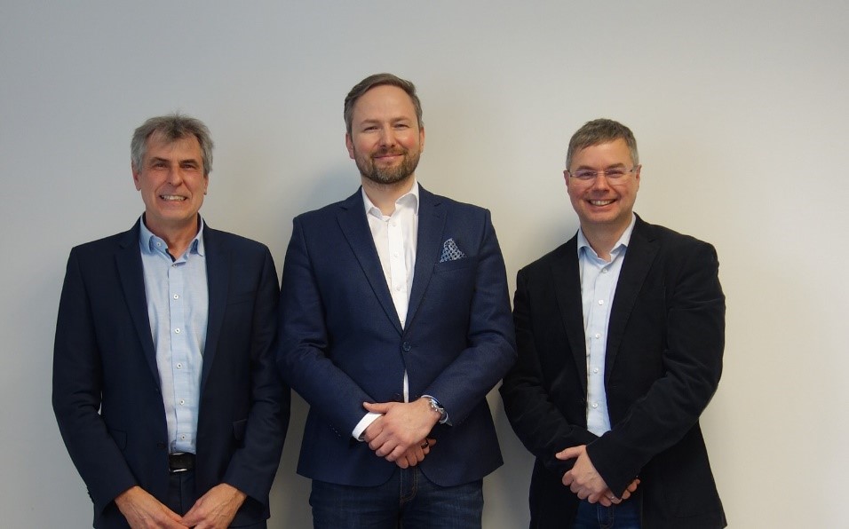 (v.l.) Gerhard Reinhardt (MR Datentechnik), Lukasz Wróbel (WEBCON) und Andreas Schmidt (VSB). ©MR Datentechnik